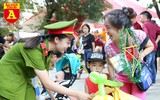 Gần 2.000 bệnh nhân nhi vui đón 'Trung thu hồng'